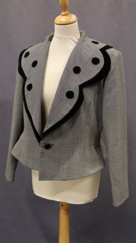 E. KHANH Paris – Jolie veste couture, chinée, bordée de velours n...