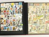 un livre avec beaucoup de timbres