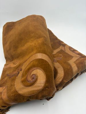 Paire de cantonnière en velours marron avec application de c…