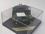 vitrine en acrylique transparent destinée à accueillir une maquette de voiture de course