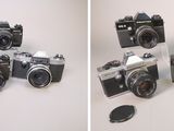 deux photos montrant un tas de vieux appareils photo posés sur une table