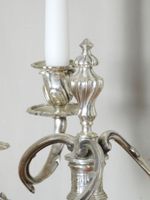 PAIRE DE CANDELABRES à trois bras de lumière en bronze argen… (photo 6)