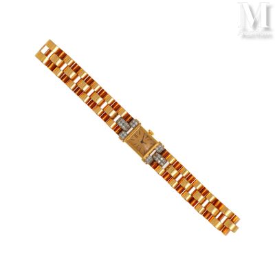 une image représentant une montre avec un bracelet en or sur fond blanc