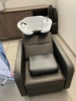 VENDU EN UN LOT : ENSEMBLE de mobilier et matériel de salon … (photo 5)