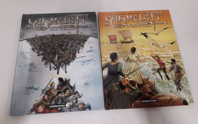 deux livres posés sur une table