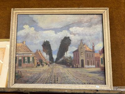 une photo d'un tableau posé sur une table, à côté d'une photo d'une rue