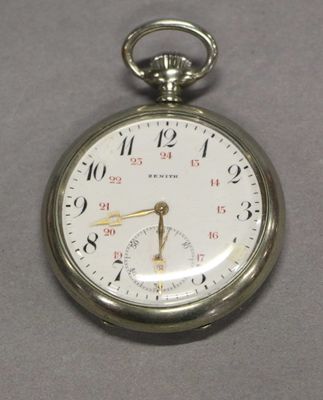 ZENITH : MONTRE de gousset en métal argenté, cadran émaillé …