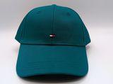 un bonnet de couleur bleu sarcelle avec une bande rouge sur le devant