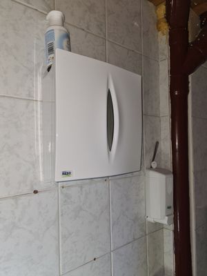 A31 : 5 distributeurs à papier+ 4 distributeurs à savon + 5 …
