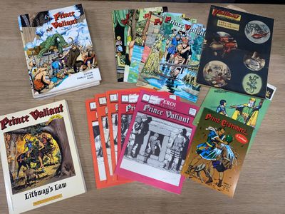 beaucoup de livres sur la table