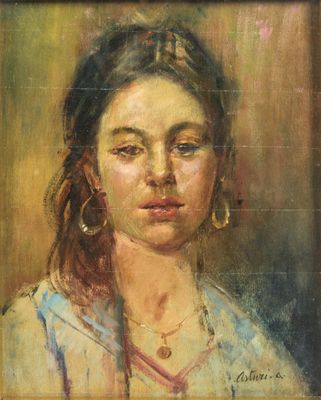 un tableau représentant une femme vêtue d'une robe bleue et portant des boucles d'oreilles en anneau dorées