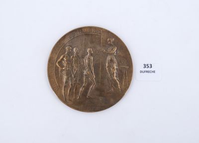 gros plan d'une pièce de monnaie sur une surface blanche