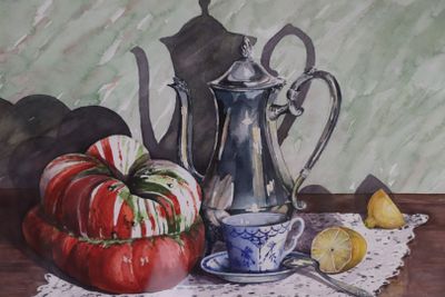 une peinture représentant une théière et une assiette de nourriture posées sur une table