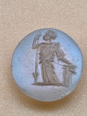 GLYPTIQUE INTAILLE Romaine en calcédoine, figurant un person…