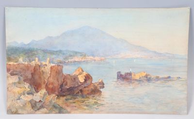 une image représentant une peinture d'une côte rocheuse avec une montagne en arrière-plan