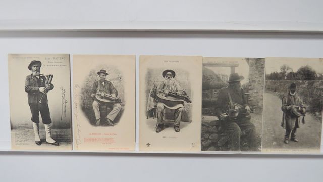 Divers : Lot de 5cpa : 4 vielleux + 1 Joueur de cabrette. TBE.