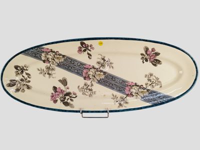 CHOISY LE ROY. Important plat de forme oblongue en faience p… - Photo 1