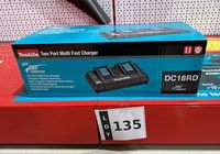 MAKITA. Chargeur à batteries DC18RD