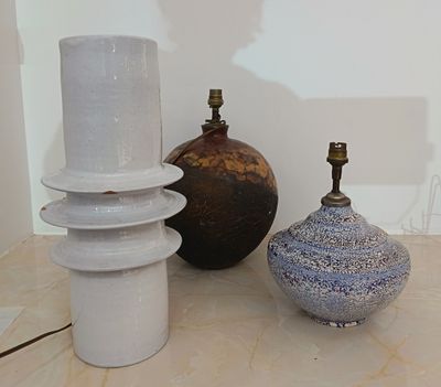 Grand vase en céramique vernissée blanche