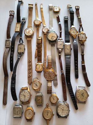 Lot de 23 montres mécaniques, plaque or, argent et acier.