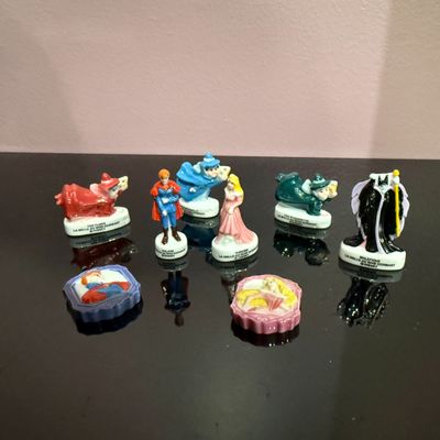 Serie complète 8 Fèves porcelaine DISNEY LA BELLE AU BOIS DO…