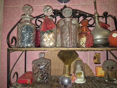 a shelf that has many different items on it