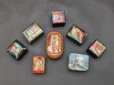 a lot of small boxes that have pictures on them