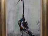 tableau représentant un oiseau coiffé d'une couronne, dans un cadre doré
