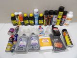 many different types of glues and glues on the table