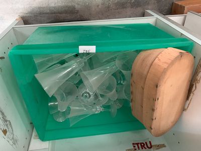 Mannette de verres en cristal - Photo 1