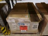 plusieurs boîtes empilées les unes sur les autres