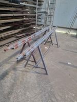 Lot de 4 tréteaux et chariot à roulettes (photo 2)