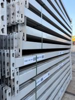 Un lot de 4 colonnes de racks à palettes moyen porteur Travh… (photo 2)