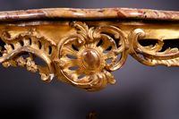 Console en bois sculpté et doré. (photo 6)