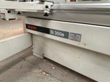 an image of a machine that is sitting on the ground