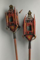 Paire de lanternes de procession en tôle laquée polychrome à… (photo 2)