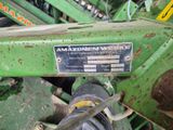 une image montrant un gros plan d'une machine verte