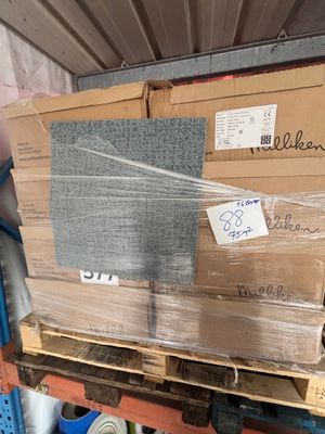 Lot d'environ 75 m² de dalles moquette Milliken Tracing Land…