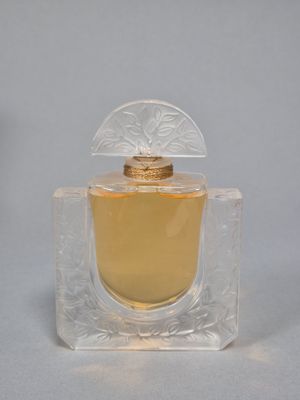 LALIQUE France Flacon de parfum factice modèle "Chèvrefeuill…