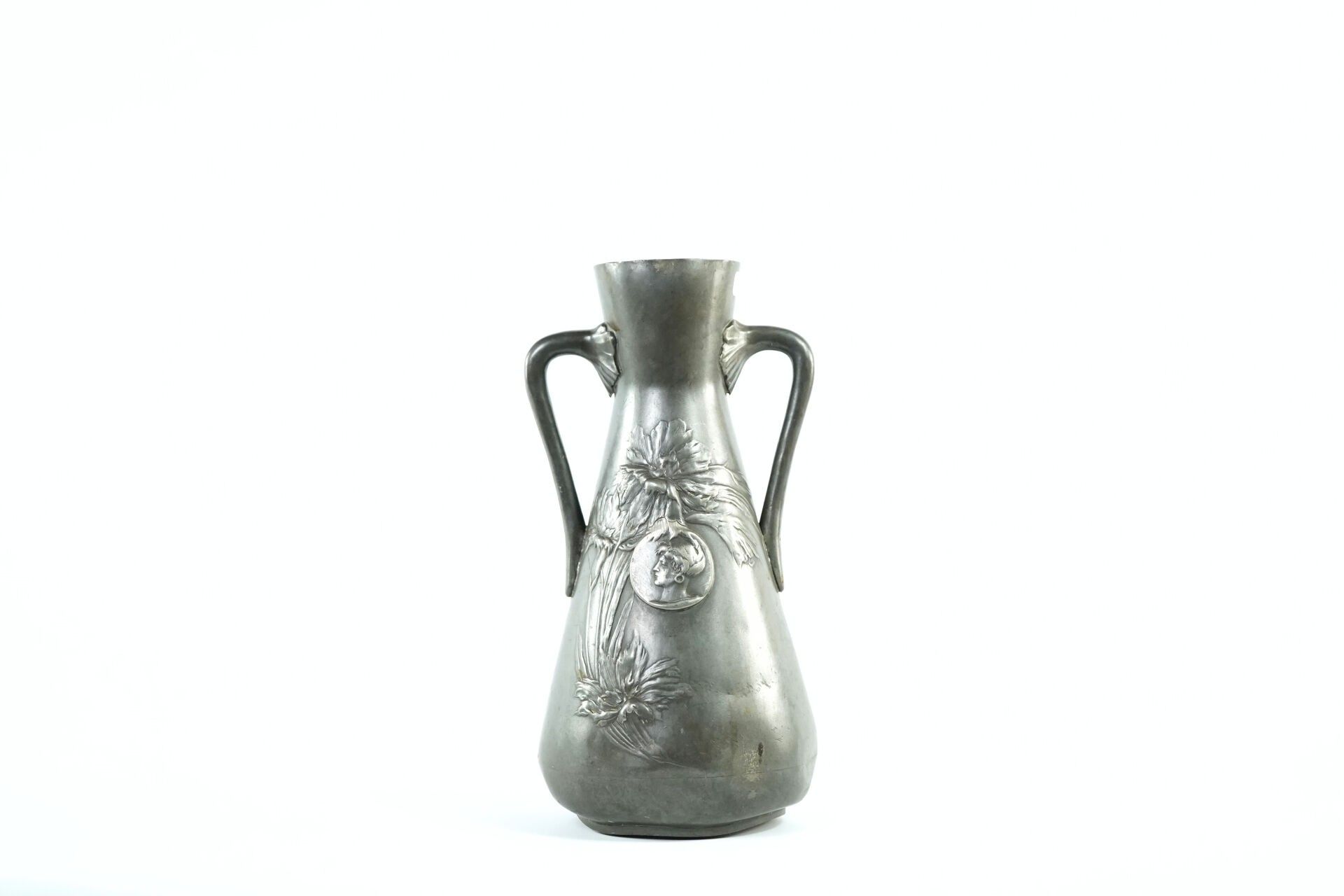 Objets d'art & Curiosités