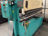 an image of a machine that is sitting inside of a building