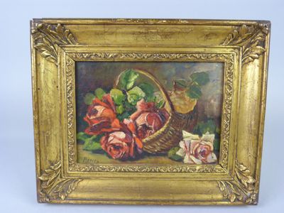 tableau représentant un panier de roses posé sur une table, sur fond blanc