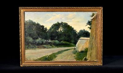 une peinture à l'huile représentant une route de campagne avec une grange en arrière-plan