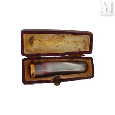 Fume cigarette Fume cigarette, en or jaune 18K (750°/°°) et …