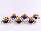 un service de six tasses et soucoupes bleu roi et or