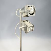 Lampadaire en métal chromé et métal brossé à deux spots amov… (photo 2)