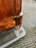 Commode en bois fruitier ouvrant en façade par quatre tiroir… (photo 5)