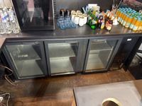 Arrière-bar réfrigéré Gamko, carrosserie noire, 3 portes vit…