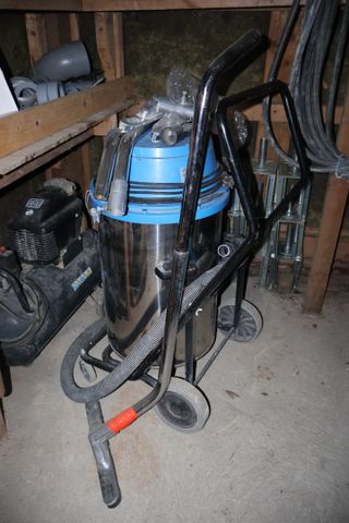 Aspirateur bidon. Visite le mercredi 17 juillet de 11h00 à 11h30,...