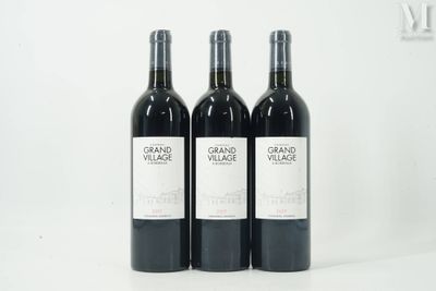 CH. GRAND VILLAGE CH. GRAND VILLAGE, Fronsac, 2017 - 3 boute…